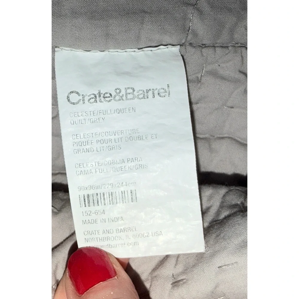 Crate & Barrel Organic Celeste Queen Full Quilt Light Gray / Blue Bedspread